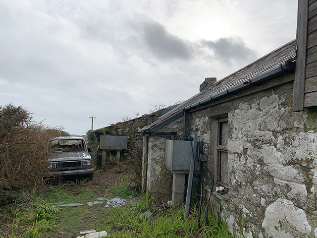 AleisterCrowleyExterior1