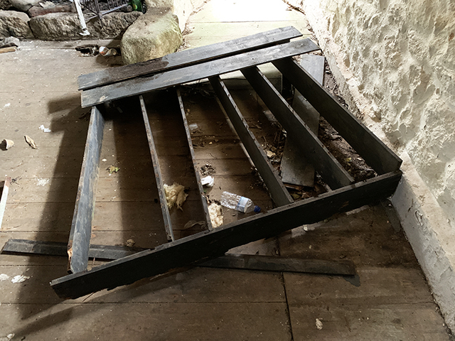 AleisterCrowleys_Interior6